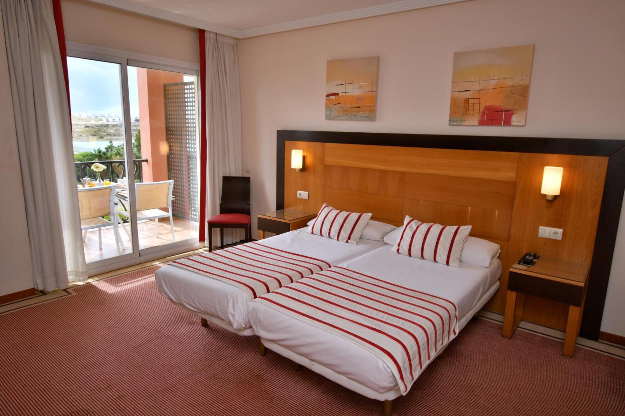 Deluxe Double or Twin Room,1758526206:JPEG